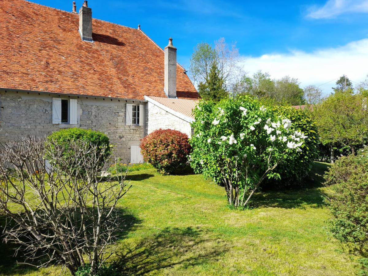 Avol D'Oiseau Villers-Farlay Exterior foto